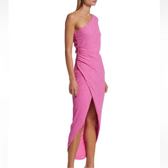 Saylor Laila Crinkle Pleat Maxi Dress - Picture 3 of 5